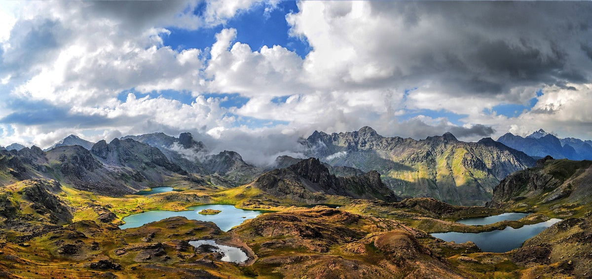 Berglandschap met meren
