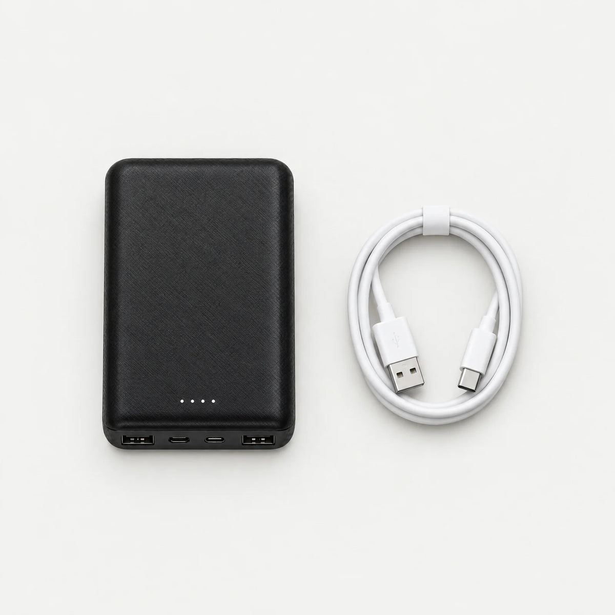 Inhoud: powerbank en USB-laadkabel